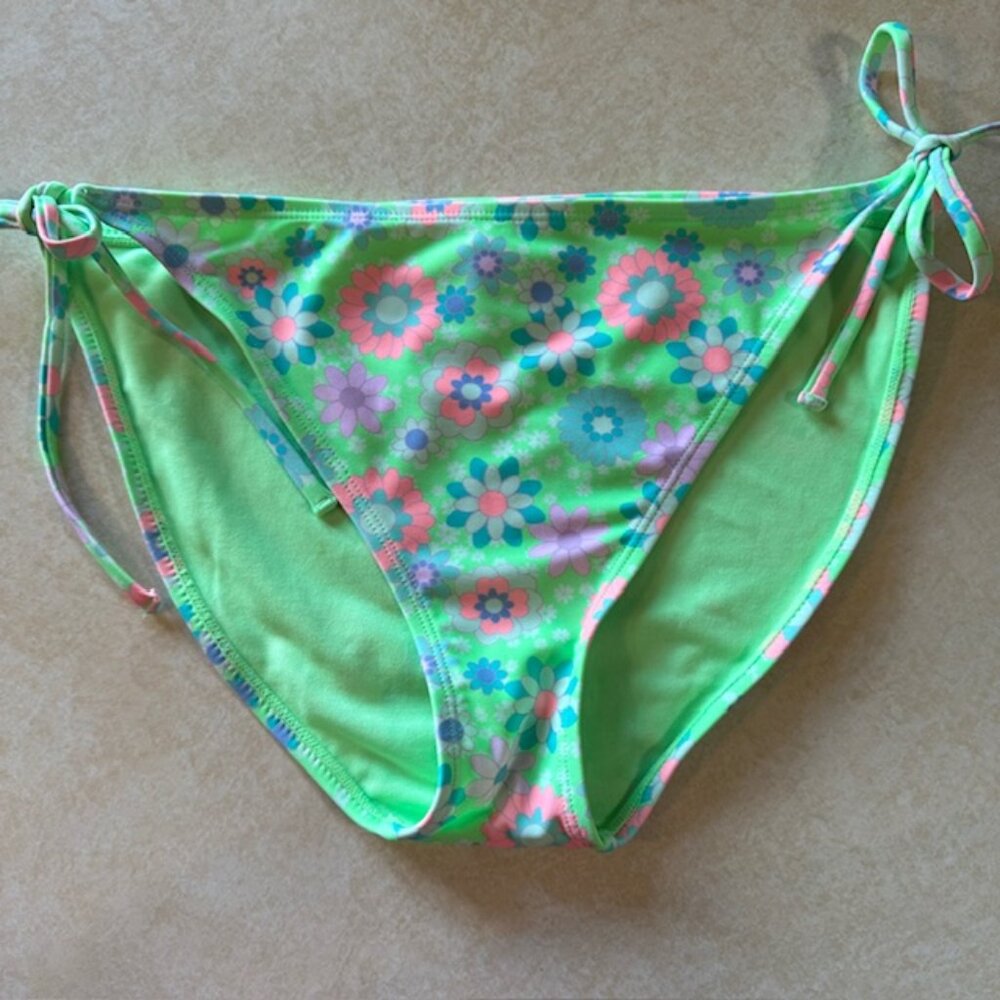 NINETY-NINE Floral Bikini Bottoms SIze L